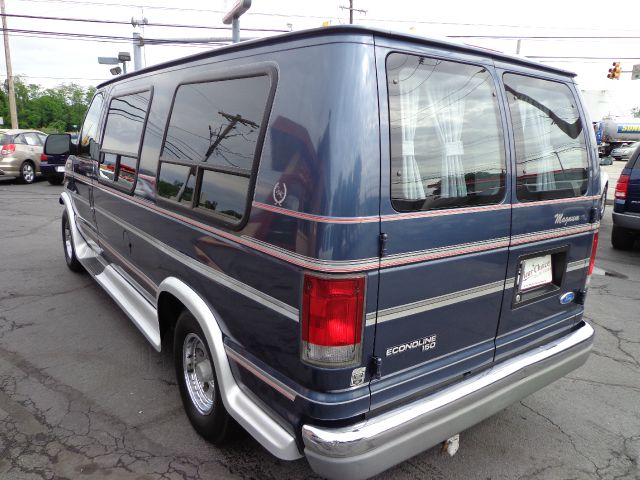 1997 Ford Econoline 328 Ci