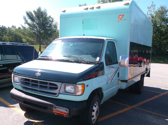 1997 Ford Econoline Base GLT