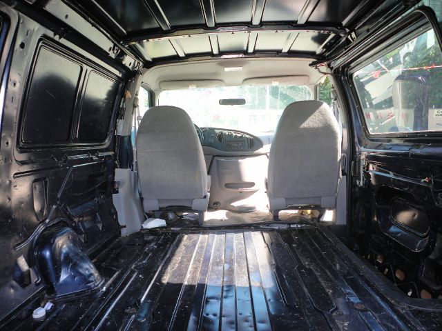 1999 Ford Econoline 328 Ci