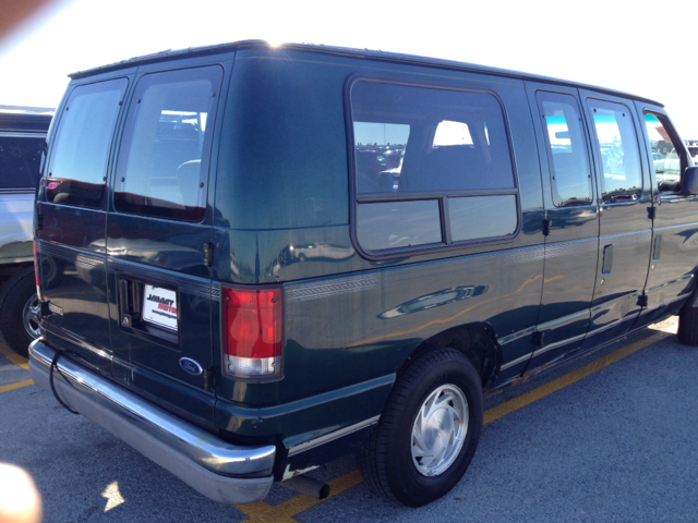 1999 Ford Econoline 328 Ci