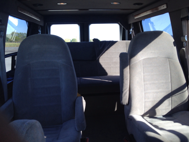 1999 Ford Econoline 328 Ci