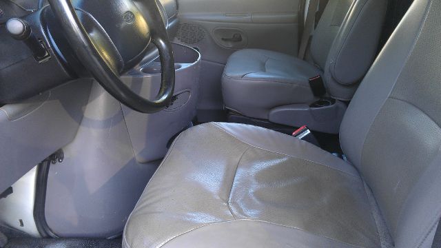 1999 Ford Econoline 328 Ci