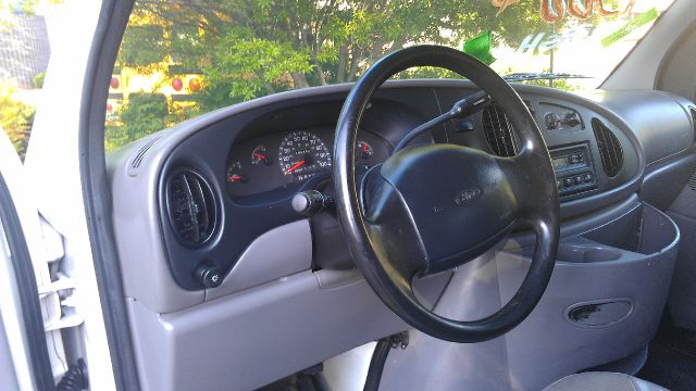 1999 Ford Econoline 328 Ci