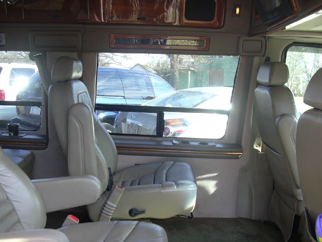 1999 Ford Econoline 328 Ci