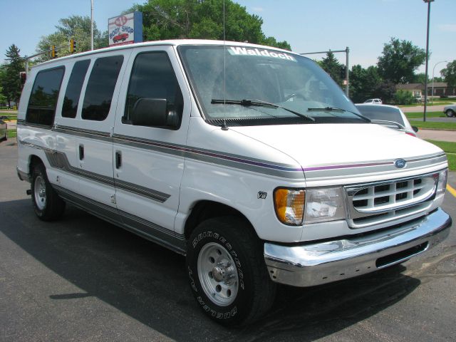 1999 Ford Econoline Series II - 1SC
