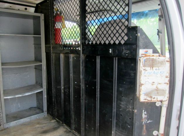 1999 Ford Econoline 2.5 S Model