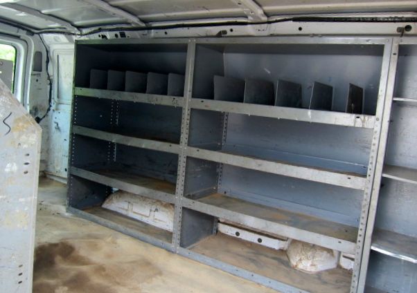 1999 Ford Econoline 2.5 S Model