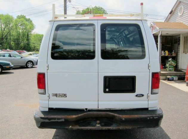 1999 Ford Econoline 2.5 S Model