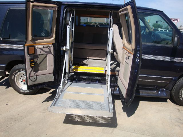 1999 Ford Econoline 328 Ci