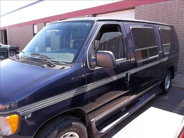 1999 Ford Econoline Base