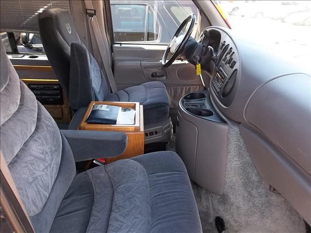 1999 Ford Econoline Base