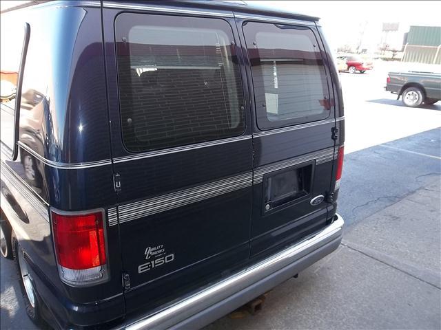 1999 Ford Econoline Base