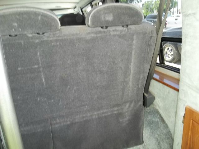 1999 Ford Econoline 328 Ci