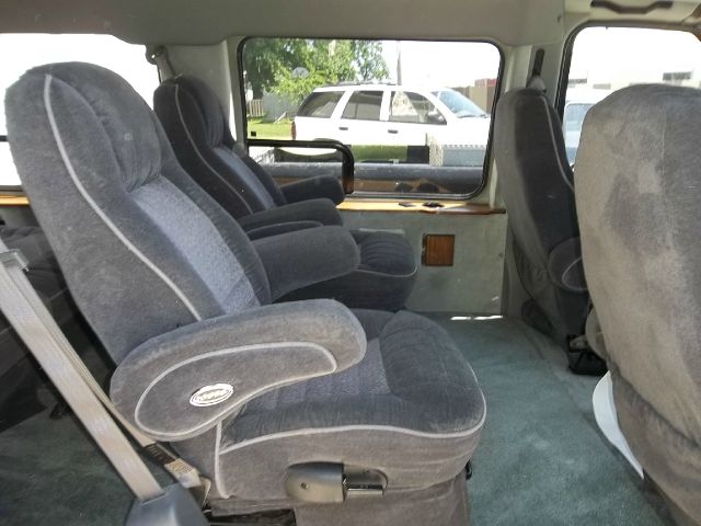 1999 Ford Econoline 328 Ci