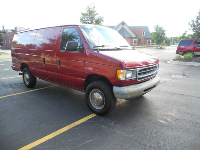 1999 Ford Econoline 2.5 S Model