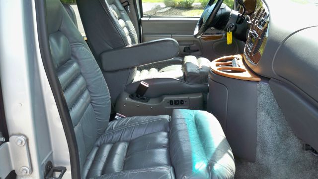 1999 Ford Econoline 328 Ci