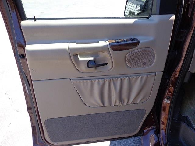 2000 Ford Econoline SE 5 Ft