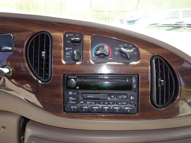 2000 Ford Econoline SE 5 Ft