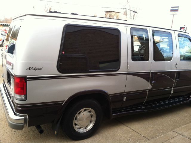 2000 Ford Econoline 328 Ci