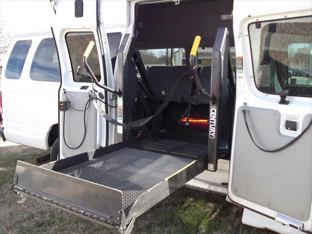 2000 Ford Econoline Unknown