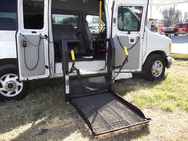 2000 Ford Econoline Unknown