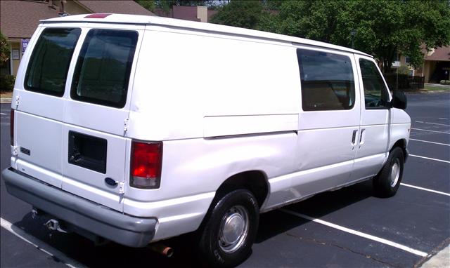 2000 Ford Econoline Unknown