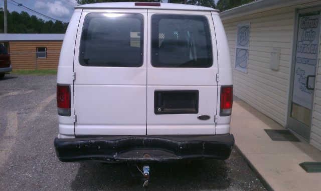 2000 Ford Econoline 2.5 S Model