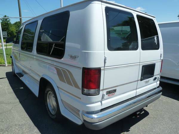 2000 Ford Econoline 328 Ci
