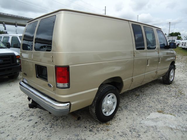 2000 Ford Econoline CREW XLT