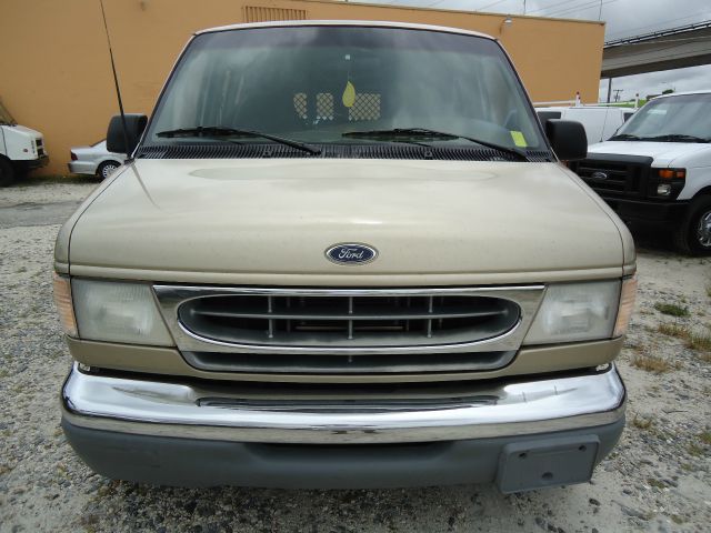 2000 Ford Econoline CREW XLT
