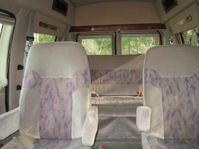 2000 Ford Econoline 328 Ci