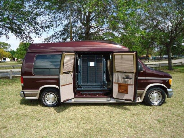 2000 Ford Econoline 4WD SLT