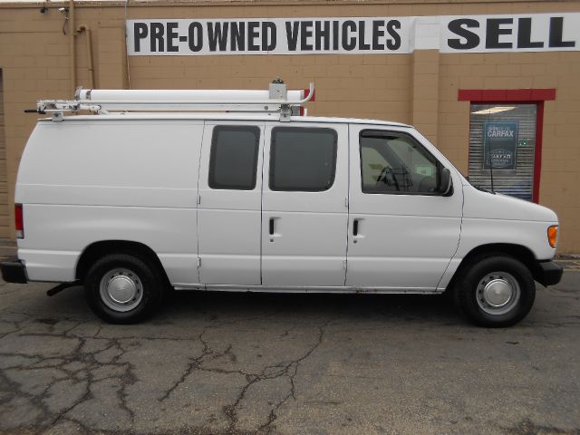 2001 Ford Econoline 328 Ci