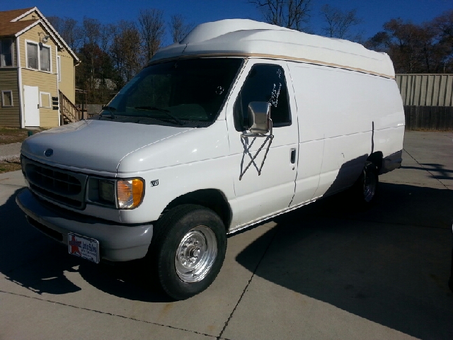 2001 Ford Econoline ION 2 Four Door