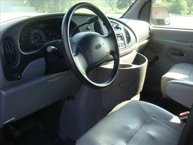 2001 Ford Econoline Unknown
