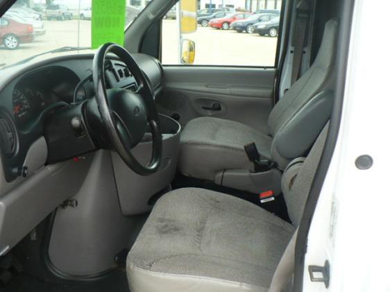 2001 Ford Econoline Base