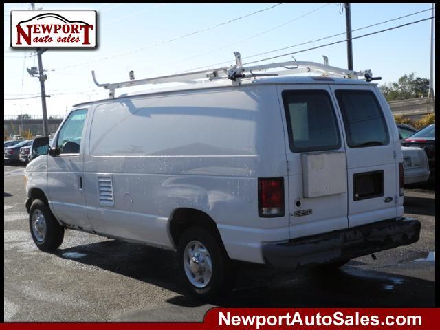 2001 Ford Econoline Unknown