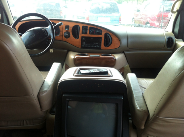 2001 Ford Econoline 328 Ci