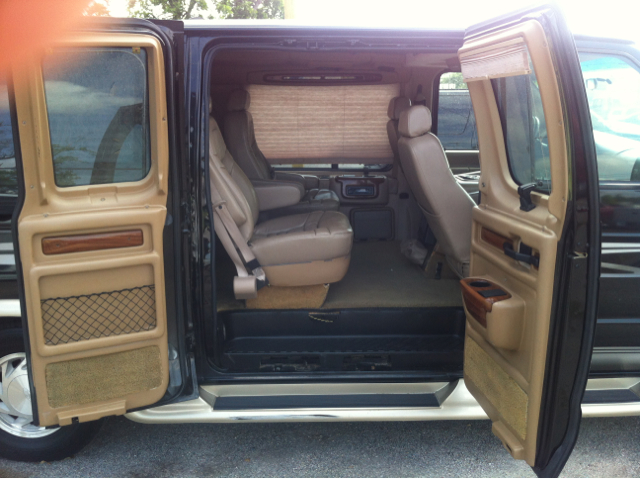 2001 Ford Econoline 328 Ci