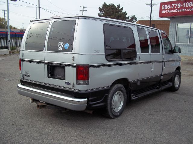 2001 Ford Econoline 328 Ci