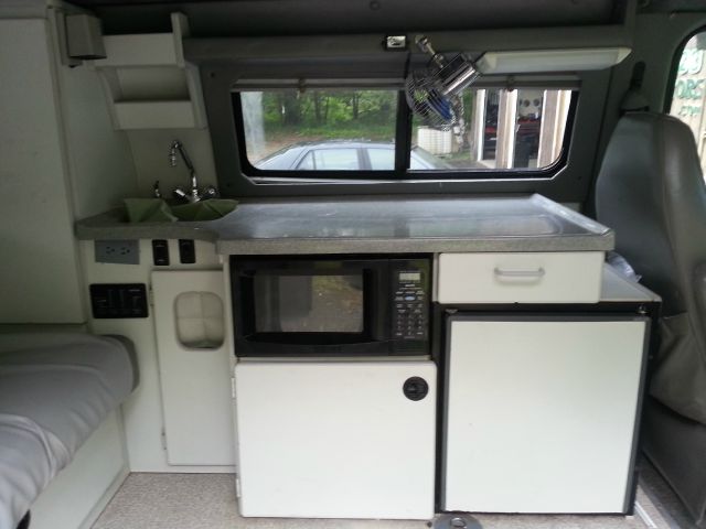 2001 Ford Econoline GT Deluxe Bullitt