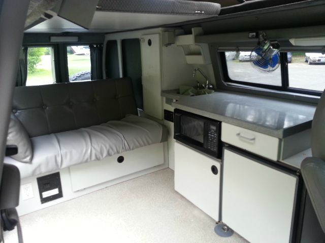 2001 Ford Econoline GT Deluxe Bullitt