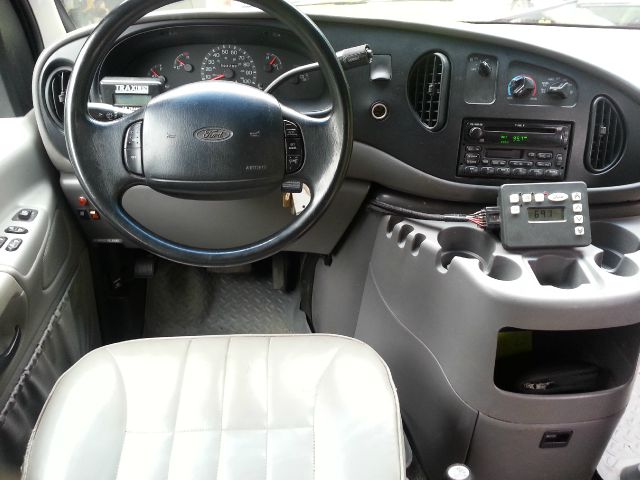 2001 Ford Econoline GT Deluxe Bullitt