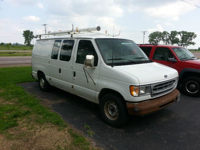 2001 Ford Econoline 328 Ci