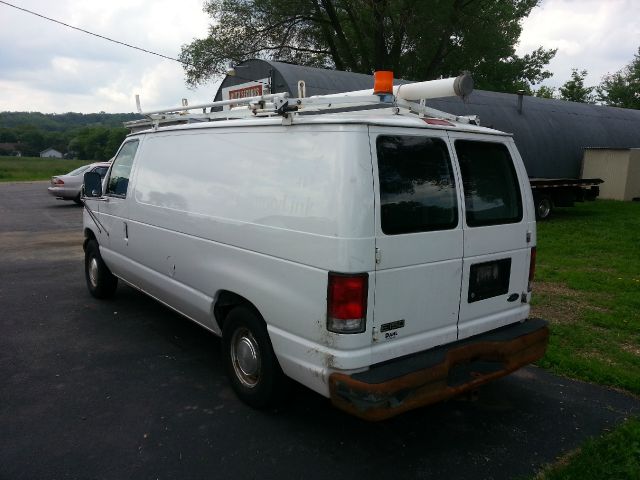 2001 Ford Econoline 328 Ci
