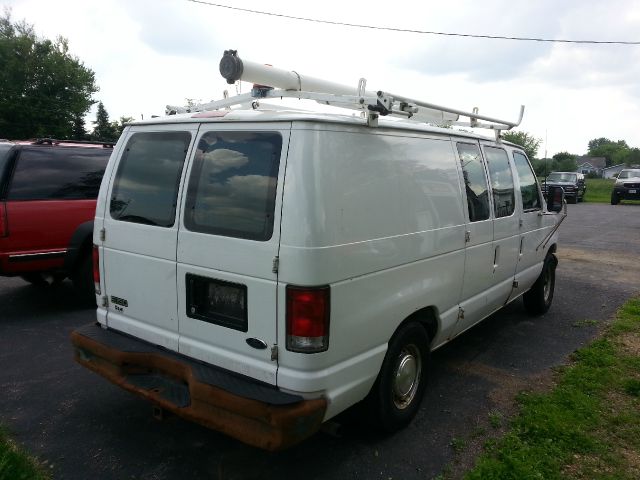2001 Ford Econoline 328 Ci