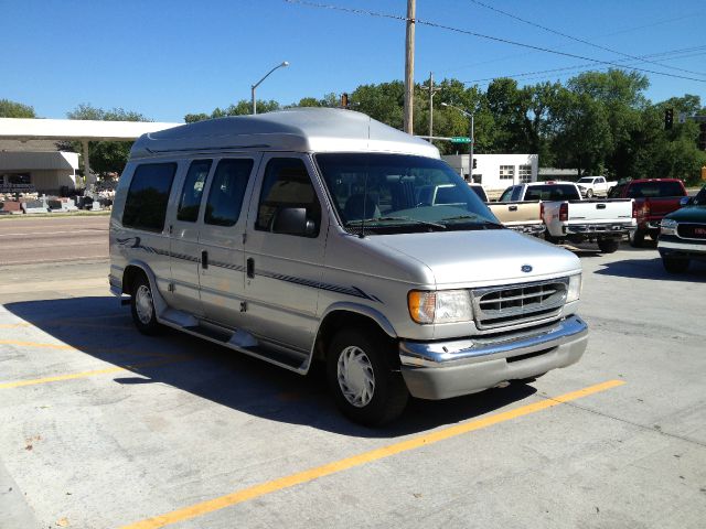 2001 Ford Econoline 328 Ci