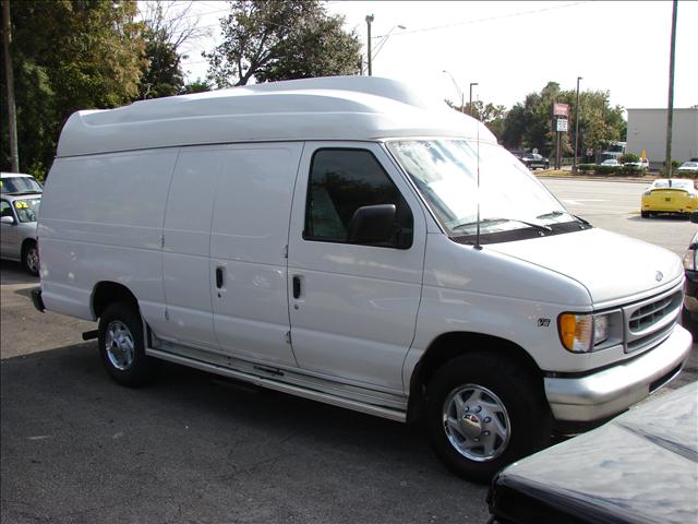 2002 Ford Econoline Unknown
