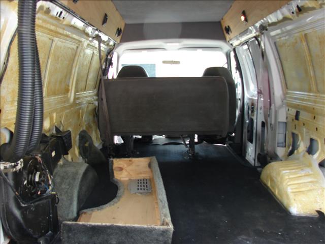 2002 Ford Econoline Unknown