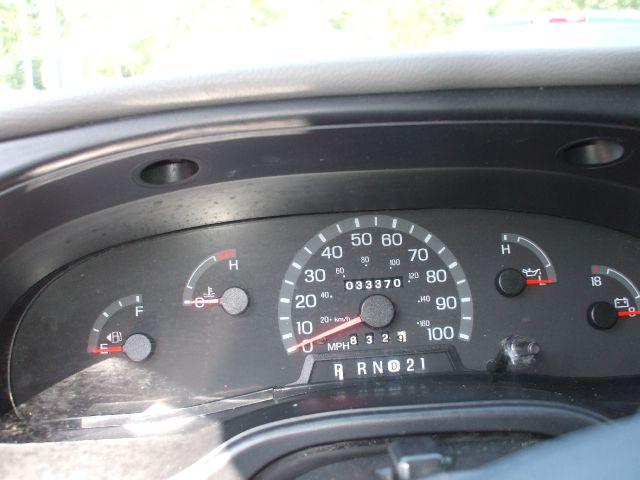 2002 Ford Econoline 328 Ci